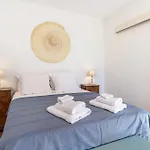 Du Chateau De La Renaudie 펜션 Saint-Privat-des-Prés